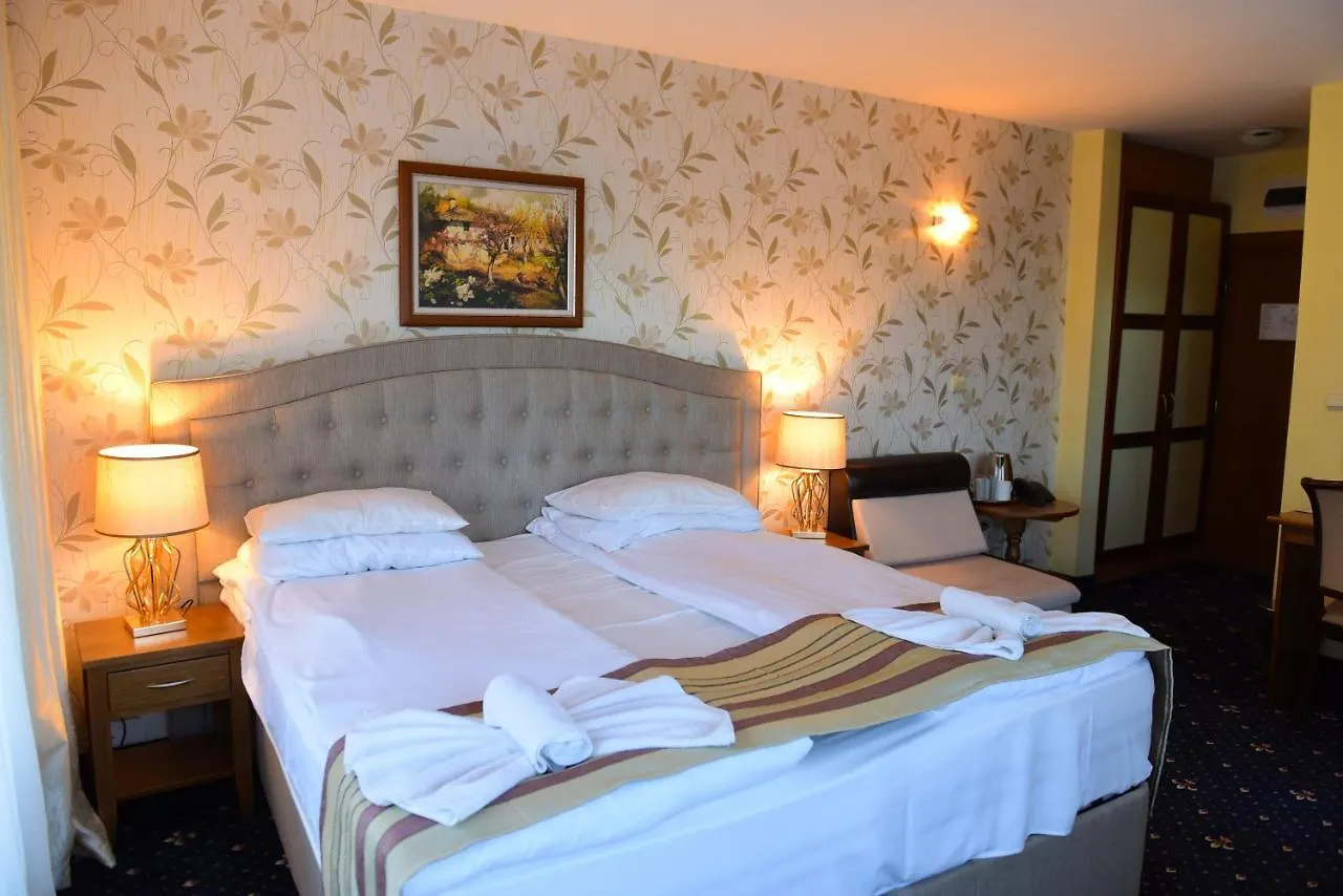Family Hotel Lazur 반스코 불가리아