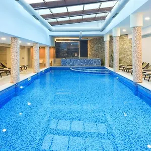 Predela Lux Апарт-отель