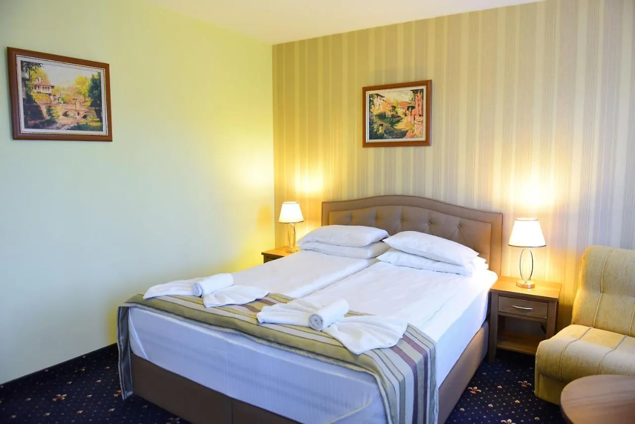 Family Hotel Lazur Bansko 3*,